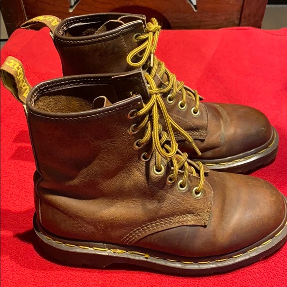 vintage doc martens boots